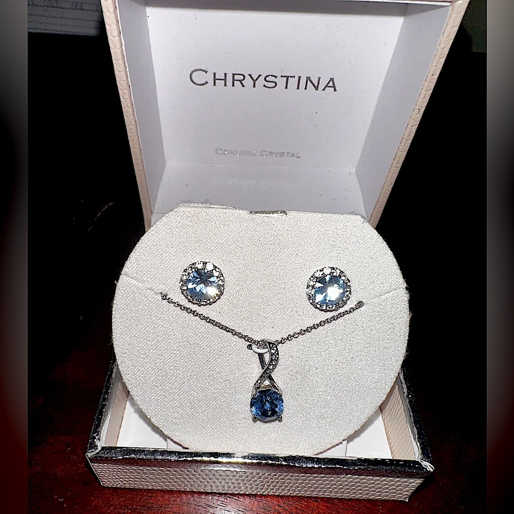 necklace and earring set